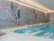 Fotografía de la piscina y jacuzzi en el Spa del hotel Stic Urban